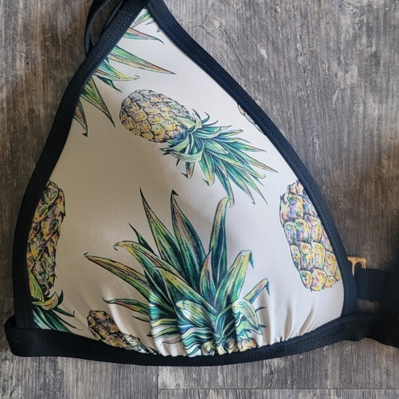 GIANNI BINI PINEAPPLE PRINT TOP - Picture 4 of 5